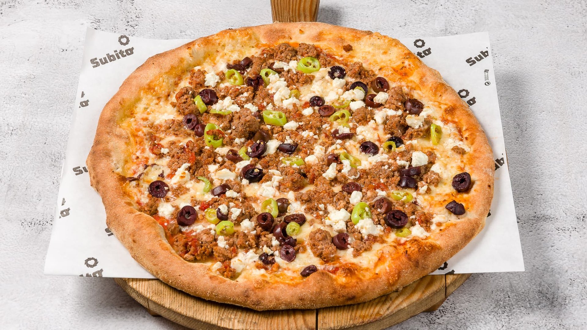 Pizza with minced meat